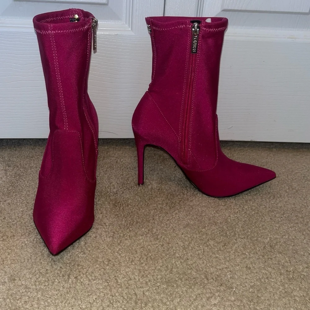 NWT Guess Women’s Frita Ankle Boot Size 5 - Picture 2 of 15